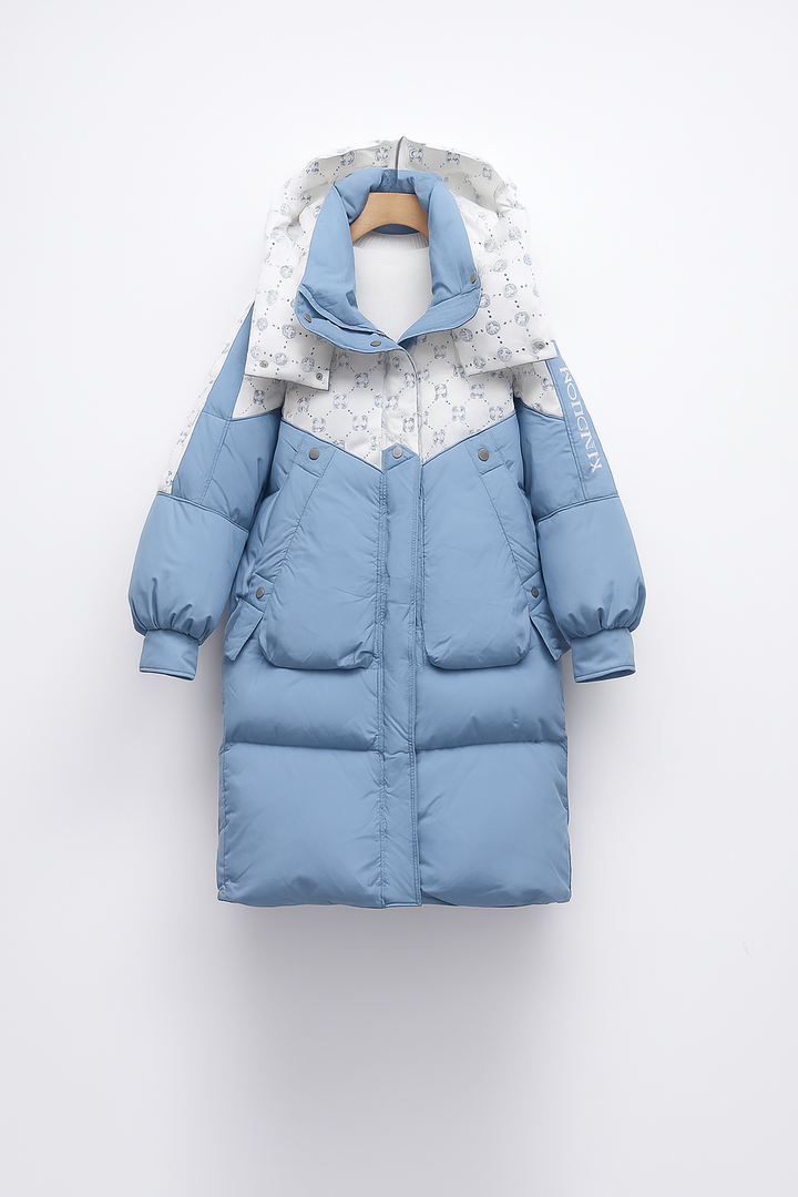 Długa Pikowana Kurtka z Kapturem | Kontrastowy Panel | Obszerne Kieszenie | Na Zimowe Dni