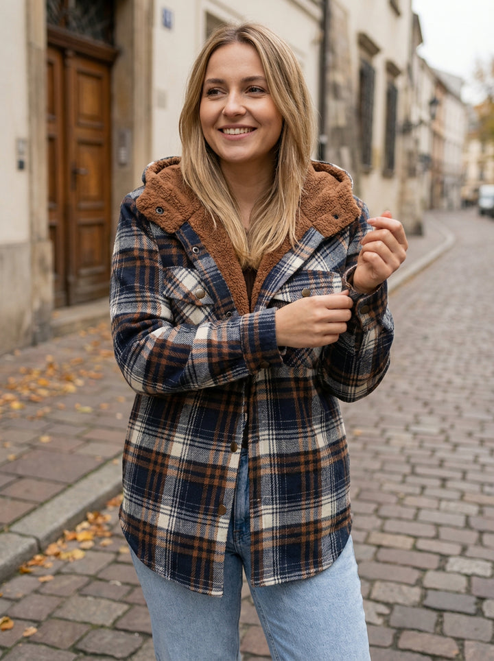 Koszulowa Kurtka Damska w Kratę | Flanelowy Styl | Z Miękkim Kapturem | Na Chłodniejsze Dni
