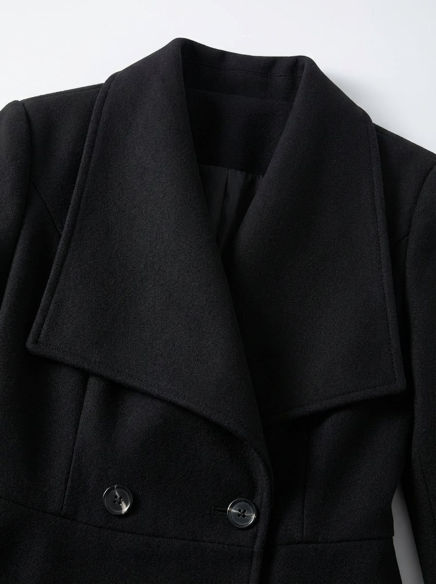 Damski Elegancki Płaszcz w Kolorze Czerwonym | Taliowany Krój | Klasyczny Dwurzędowy Design