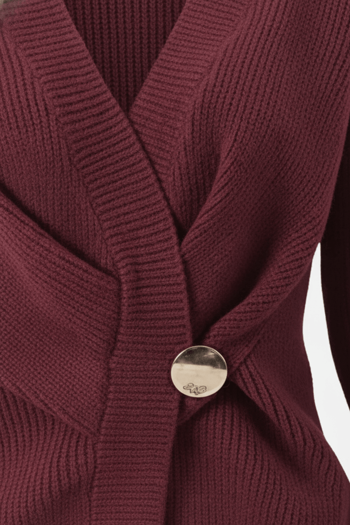 Sweter z Kopertowym Zapięciem | Dzianina o Strukturze Prążków | Stylowy z Ozdobnym Guzikiem