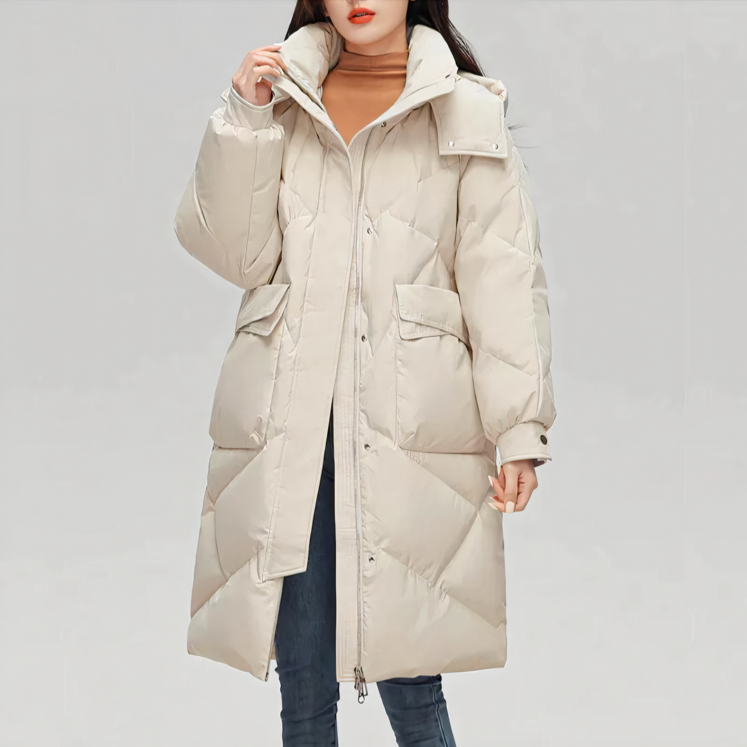 Długi Płaszcz Pikowany z Kapturem | Wypełnienie Syntetyczne | Komfort i Osłona na Zimę