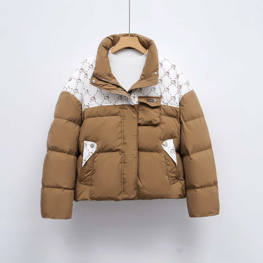 Pikowana Kurtka z Nadrukiem Postaci | Krótki Krój | Wzorzyste Detale i Stójka