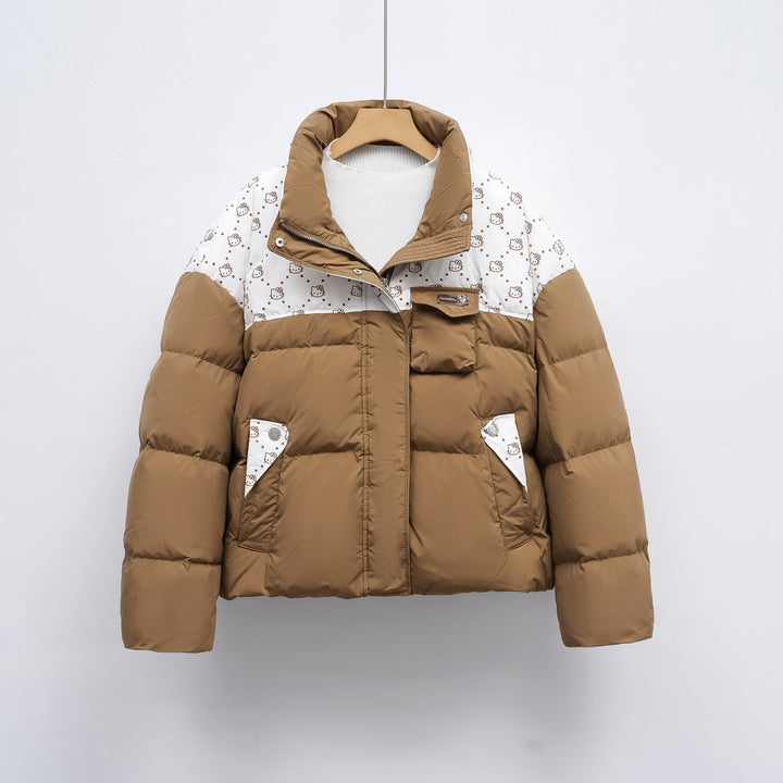 Pikowana Kurtka z Nadrukiem Postaci | Krótki Krój | Wzorzyste Detale i Stójka