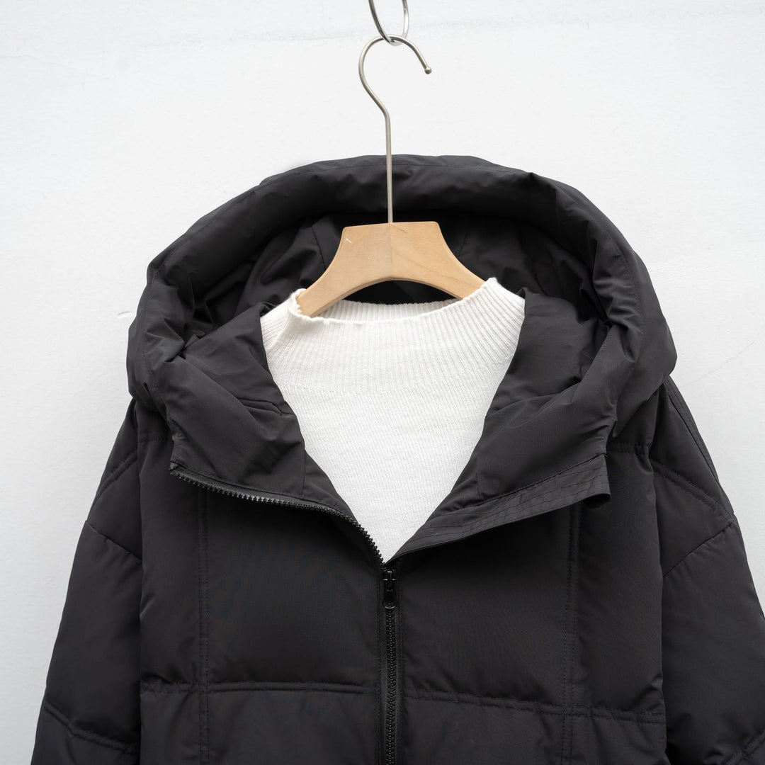 Długa Kurtka Pikowana z Kapturem | Minimalistyczny Krój | Lekka i Ocieplana | Idealna na Zimę