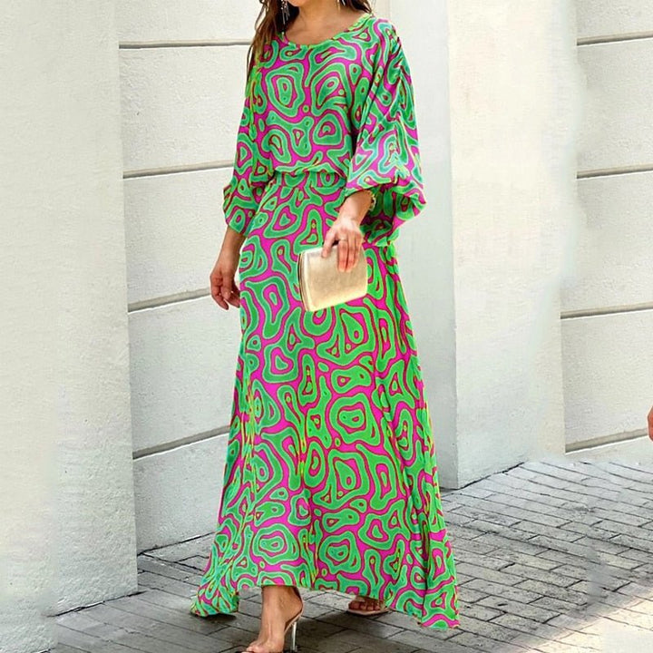 Długa Sukienka w Kwiatowy Wzór | Zwiewny Fason | Elegancki Look na Specjalne Okazje