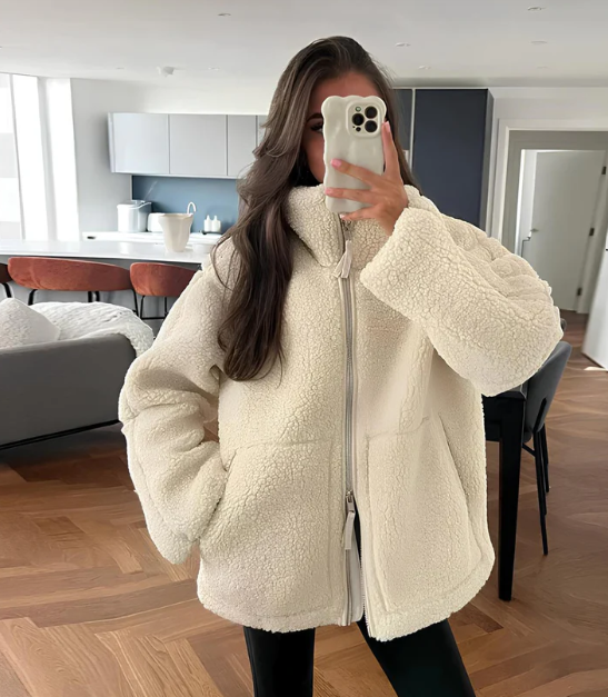 Damska Kurtka z Futerka Teddy | Oversize z Kapturem | Zamek na Całej Długości