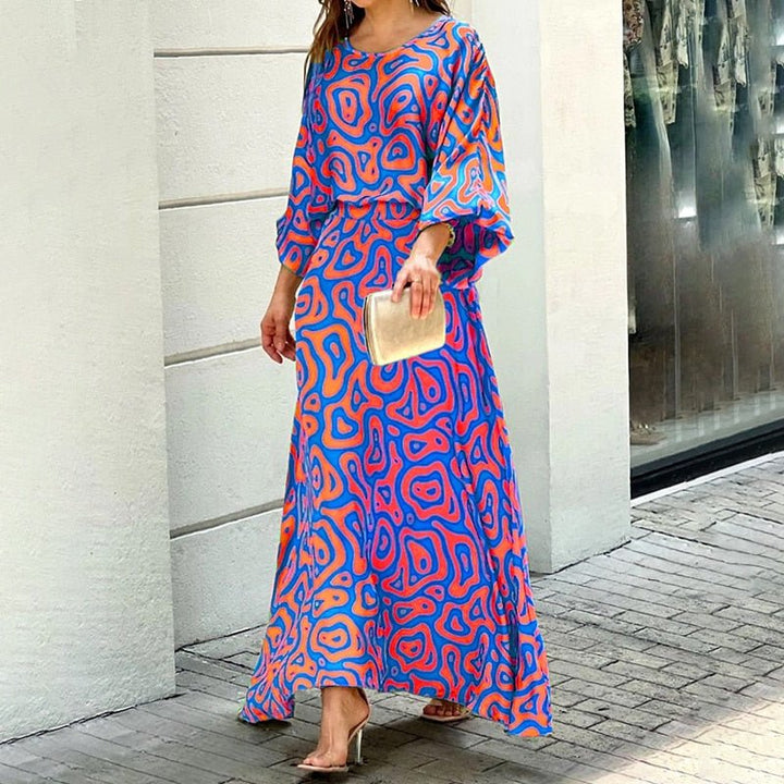 Długa Sukienka w Kwiatowy Wzór | Zwiewny Fason | Elegancki Look na Specjalne Okazje
